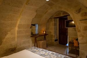 feris cave hotel