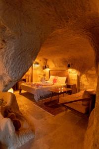feris cave hotel