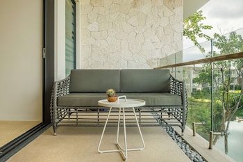 andaz mayakoba a concept by hyatt