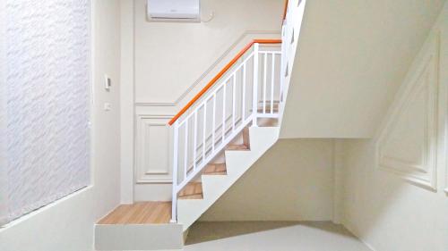 reddoorz karema area mamuju