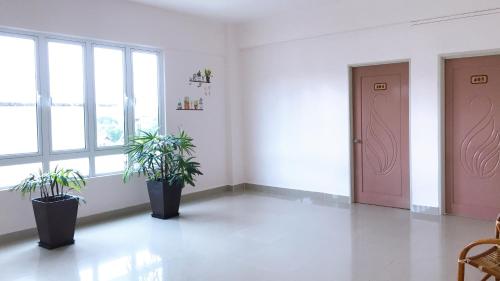 alexis kt roomstay