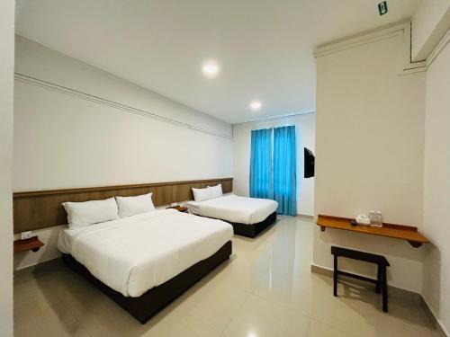 alexis kt roomstay