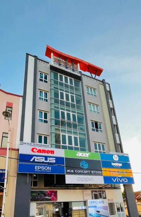 alexis kt roomstay