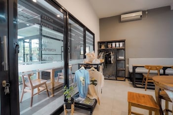 el ora inn and eatery labuan bajo redpartner
