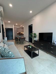 eucation home opus residence