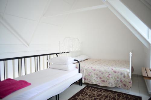 tiny boutique habitat