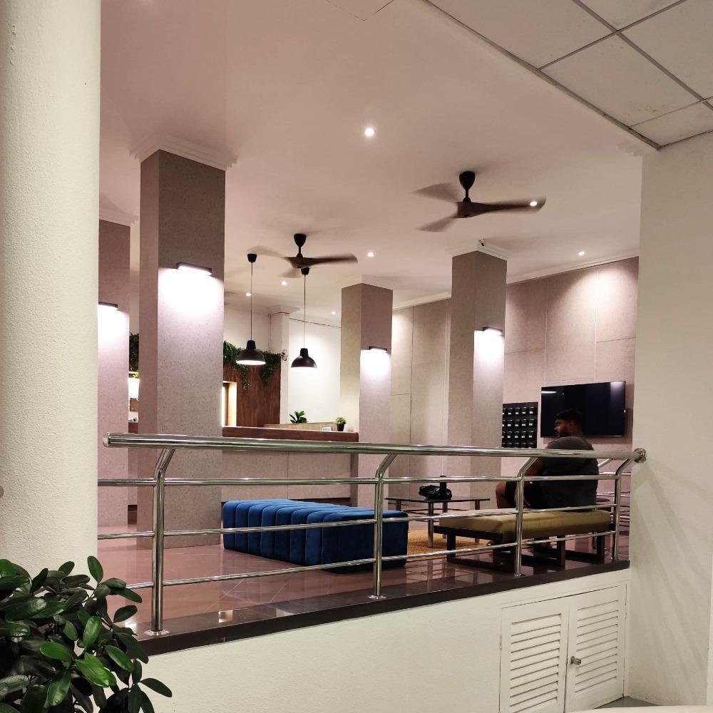 aurora court service apartment