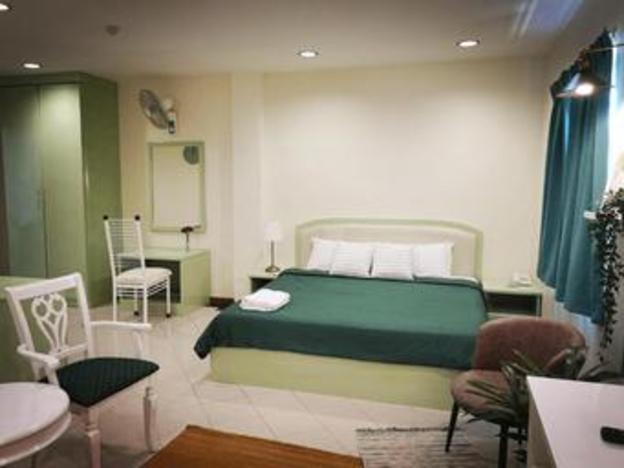aurora court service apartment