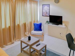 aurora court service apartment
