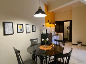 aurora court service apartment