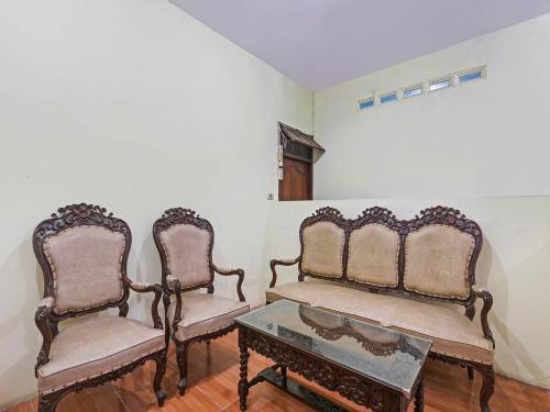 spot on 90744 kost alika