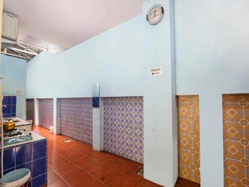 spot on 90744 kost alika