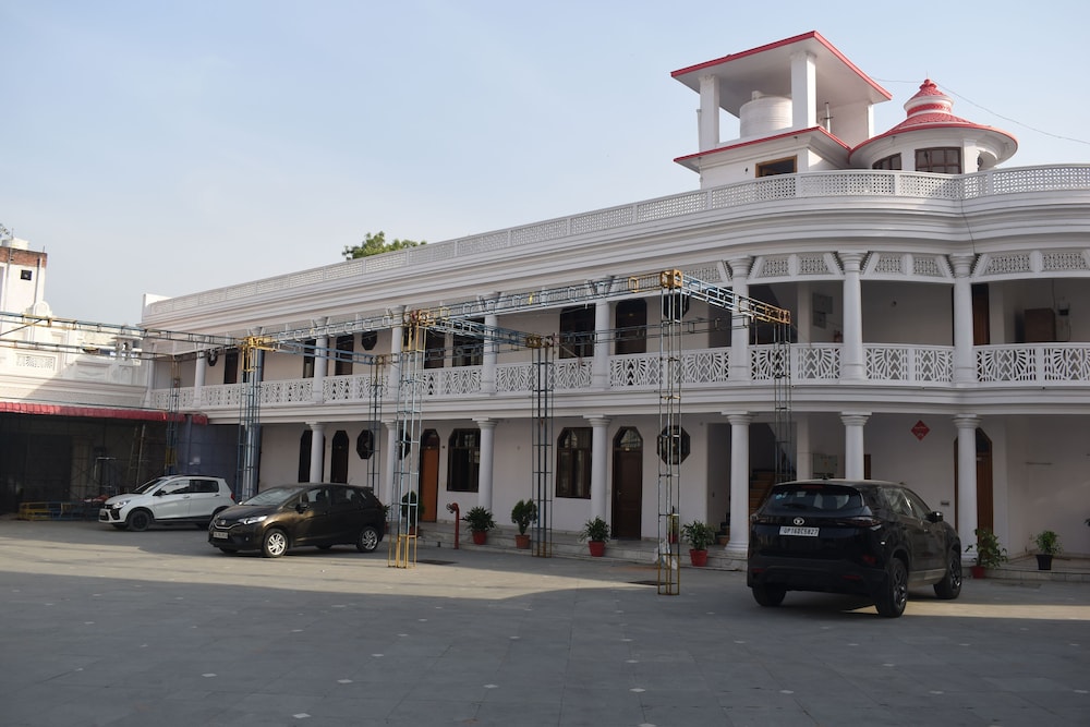 shakuntala palace heritage hotel