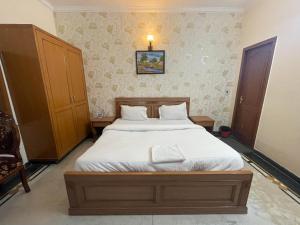 shakuntala palace heritage hotel