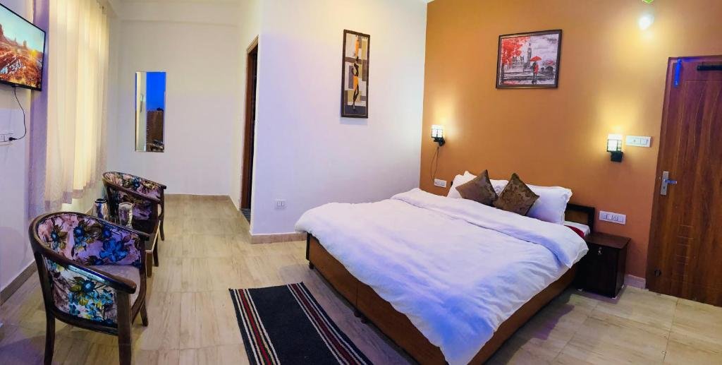 Hotel Snow Crest Residency- A Pure Veg Hotel,,3 star