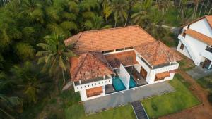 paraikal beach resort