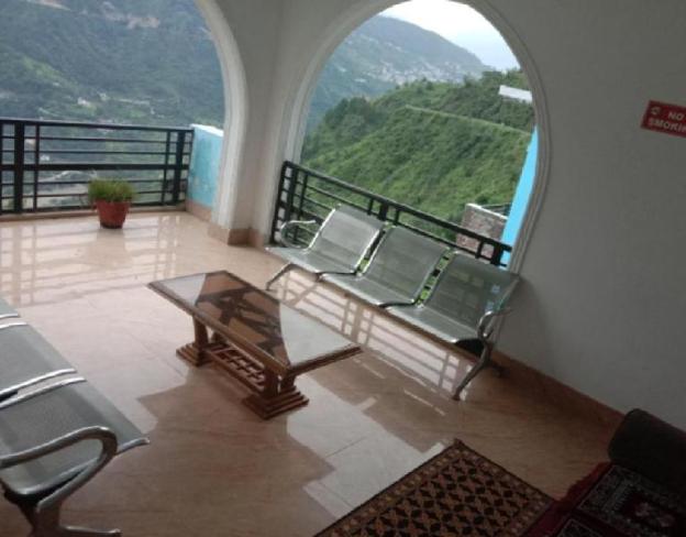 hotel puspwan and restaurant by stayapart