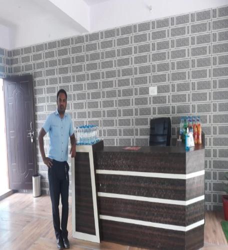 hotel puspwan and restaurant by stayapart