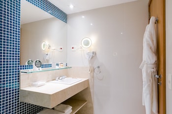 arena copacabana hotel