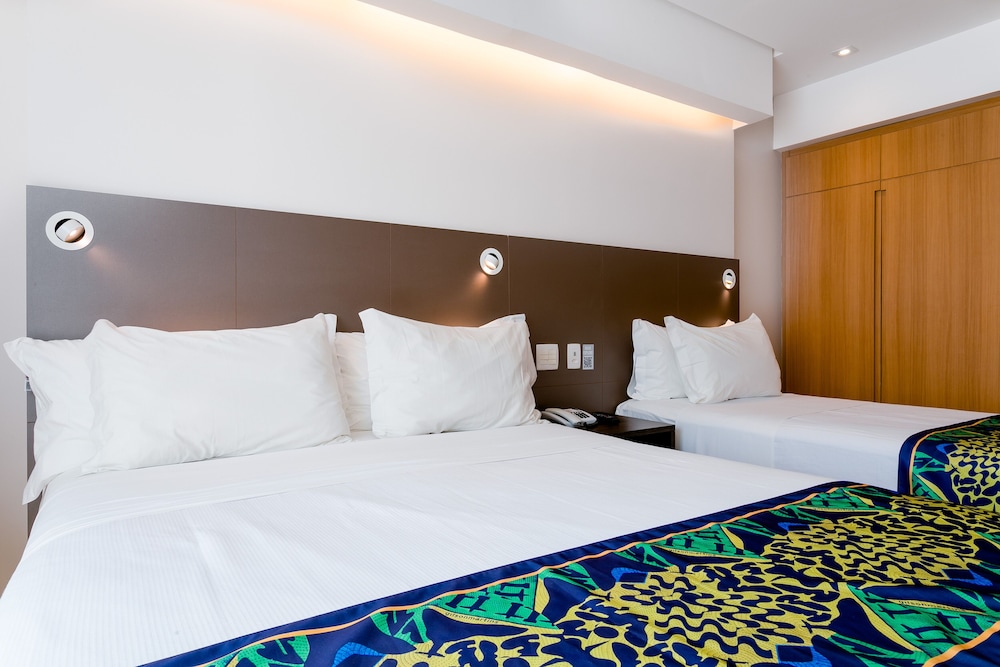 arena copacabana hotel