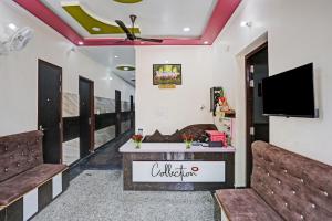 super oyo collection o nidhivan dham