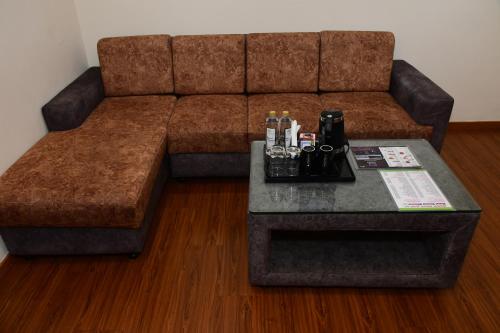 sai vihaar inn and suites