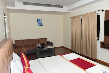 sai vihaar inn and suites
