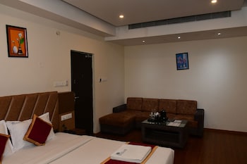 sai vihaar inn and suites