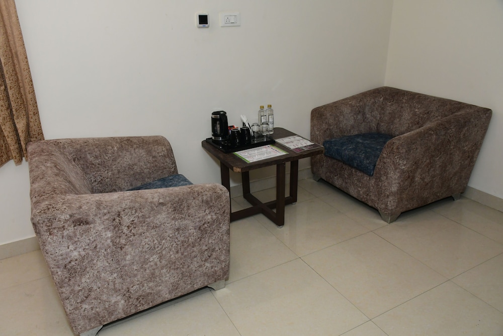 sai vihaar inn and suites