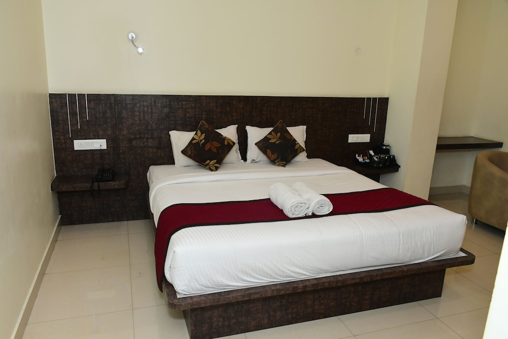 sai vihaar inn and suites