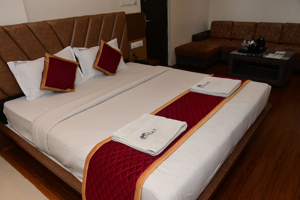 sai vihaar inn and suites