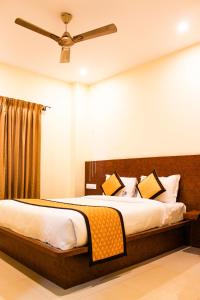 sai vihaar inn and suites