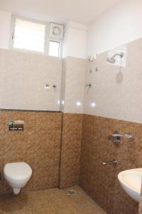 sai vihaar inn and suites