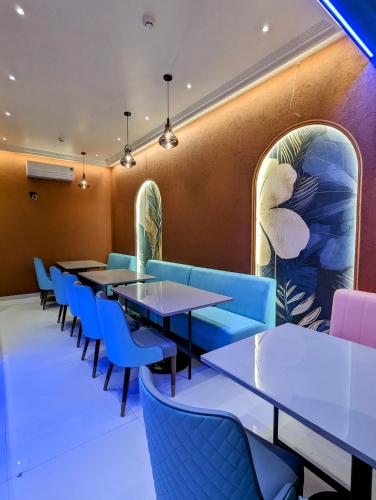 hotel red chillee restro