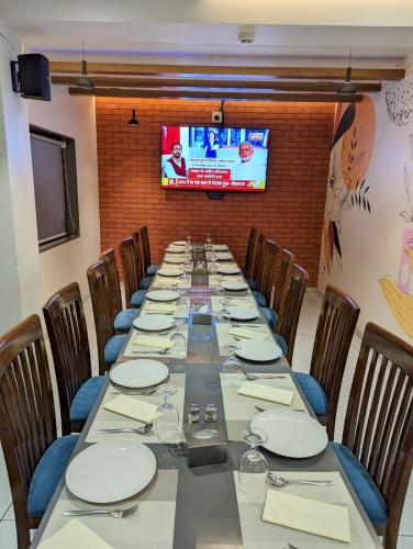 hotel red chillee restro