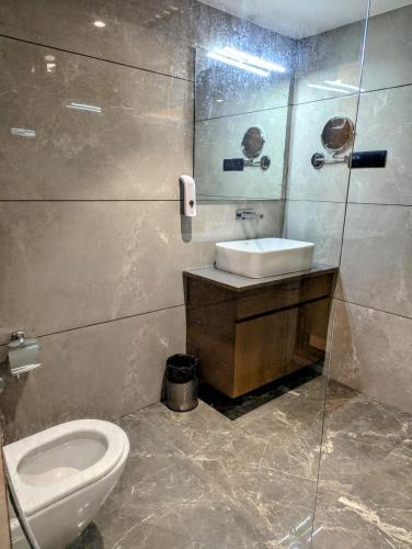 hotel red chillee restro