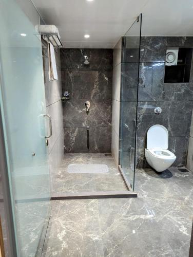 hotel red chillee restro