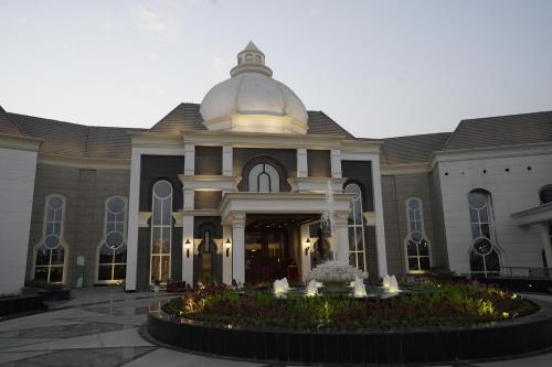 the grand nirvana hotel and resort