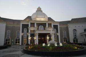 the grand nirvana hotel and resort