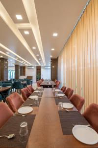 hotel vivaan regency