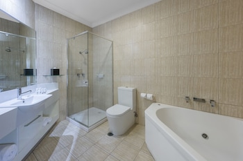 the carrington hotel shepparton