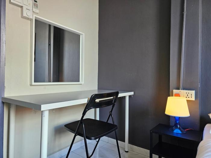 room at lebuh armenian georgetown city center