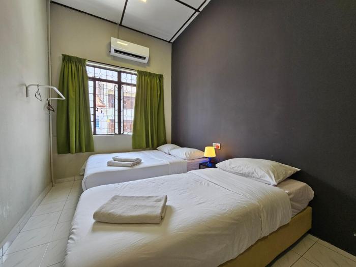 room at lebuh armenian georgetown city center