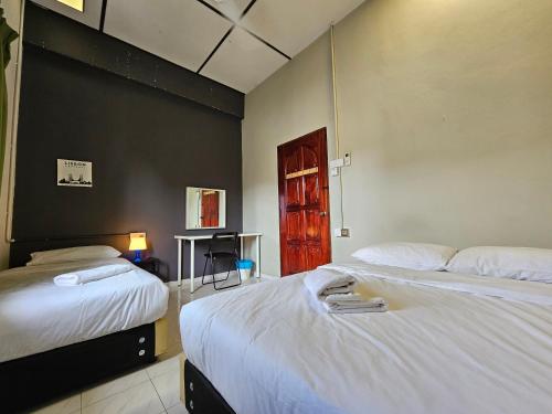 room at lebuh armenian georgetown city center