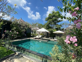 sriyana uluwatu