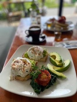 sriyana uluwatu