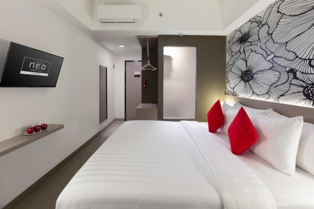 hotel neo gading solo