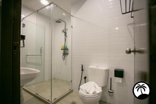 paradise suite at kk times square beside imago