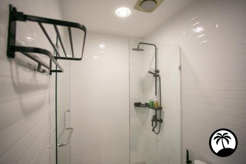 paradise suite at kk times square beside imago