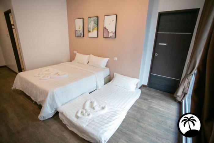 paradise suite at kk times square beside imago